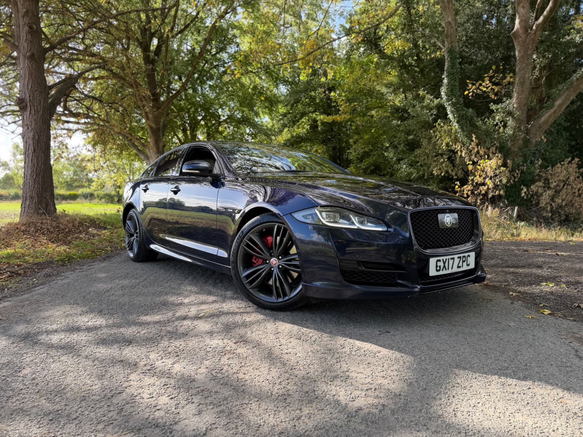 JAGUAR XJ 3.0d V6 R-Sport Saloon 4dr Diesel Auto Euro 6 (s/s) (300 ps)